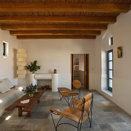 With Pool, Garden And View ヴィラ