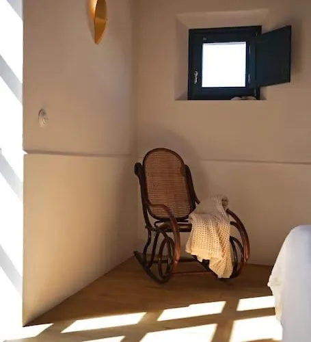 ヴィラ With Pool, Garden And View