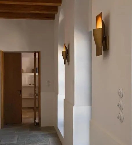 ヴィラ With Pool, Garden And View *