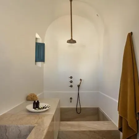 With Pool, Garden And View Villa Naousa (Paros)