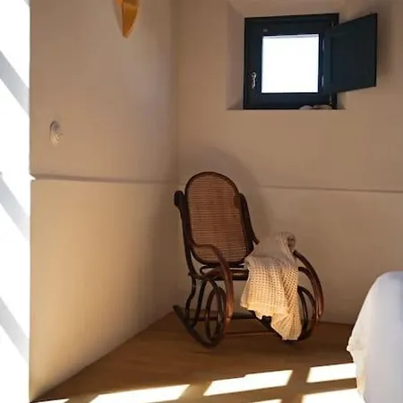 Villa With Pool, Garden And View