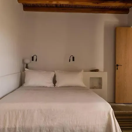 With Pool, Garden And View * Naousa (Paros)