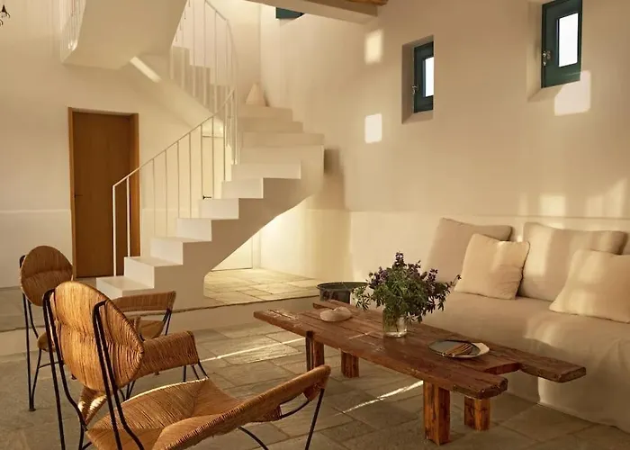 With Pool, Garden And View Βίλα