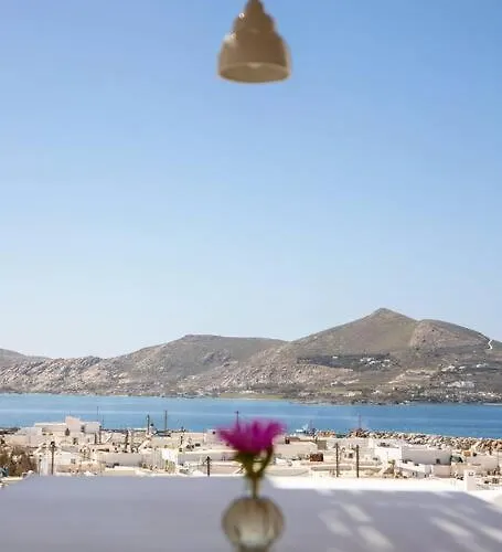 Βίλα With Pool, Garden And View *