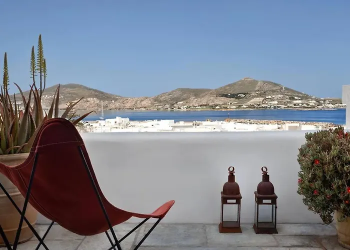 Βίλα With Pool, Garden And View *