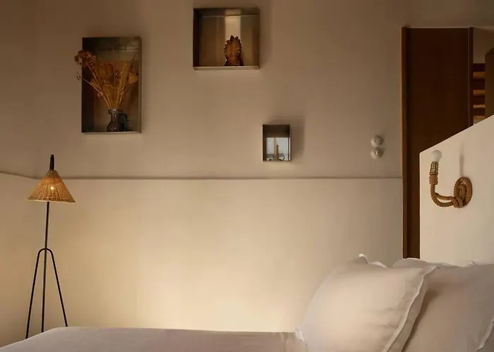 فيلة With Pool, Garden And View